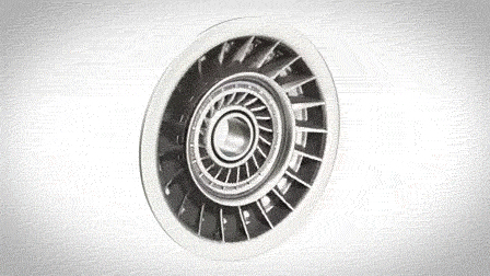 液力变矩器位于发动机和变速箱之间的飞轮壳内,用螺钉将液力变矩器