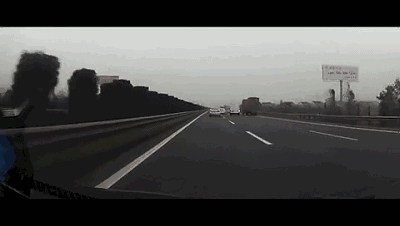 【交通小常识】踩刹车也有大讲究，这些常用技巧请收好-小辉娱乐网