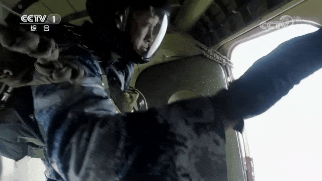 降落伞试跳员：每一次凌空而落，都可能是在用生命完成使命