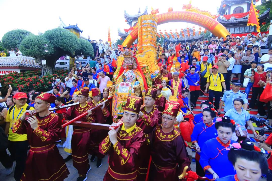 媒体聚焦 | 福建侨报：湄洲妈祖金身巡安莆田——千余名侨胞、台胞热情参与-小辉娱乐网