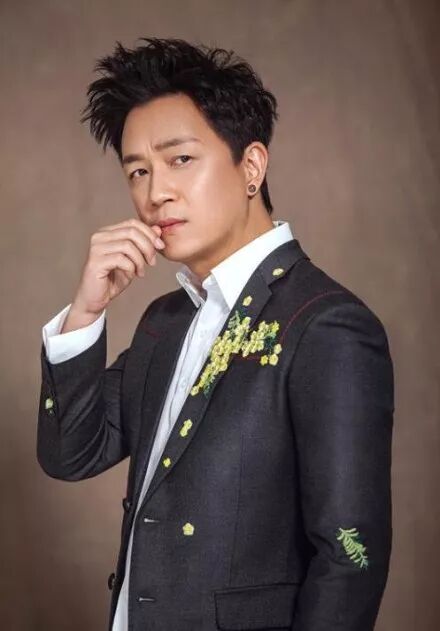 现实版帅惨强男主