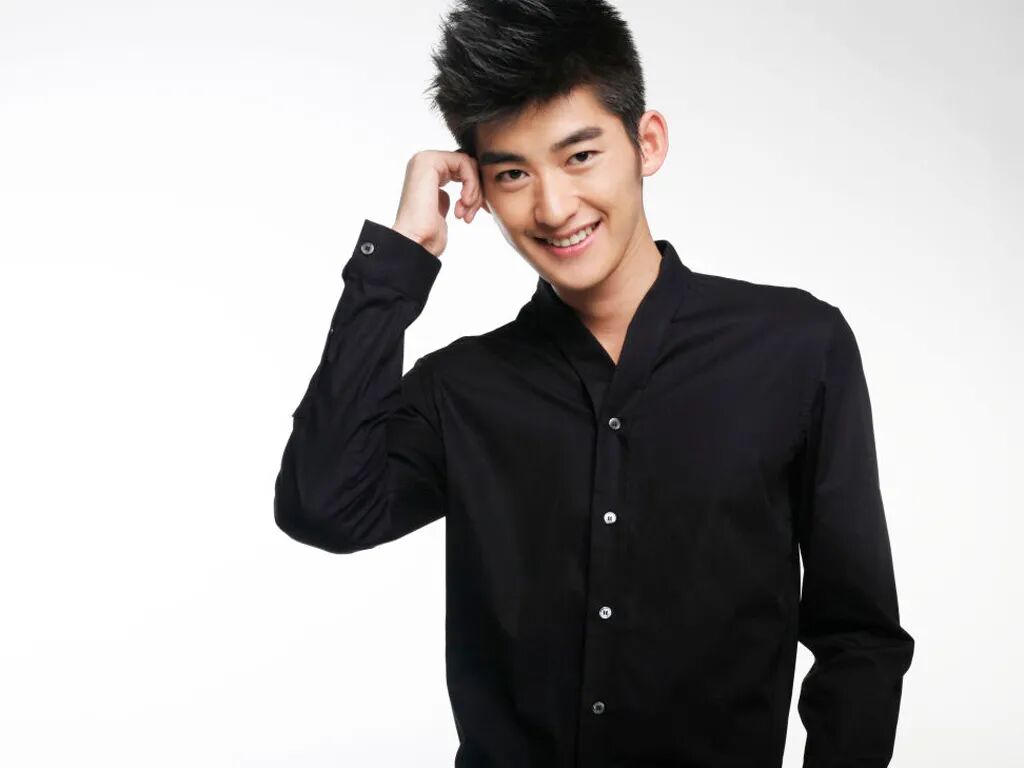 张翰还想着郑爽?张艺兴被王思聪带坏?热巴龚俊开撕?郝富申海王?