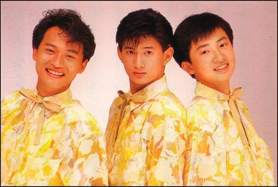 陈志朋因裸照被骂上热搜小虎队的命运30年前就注定了