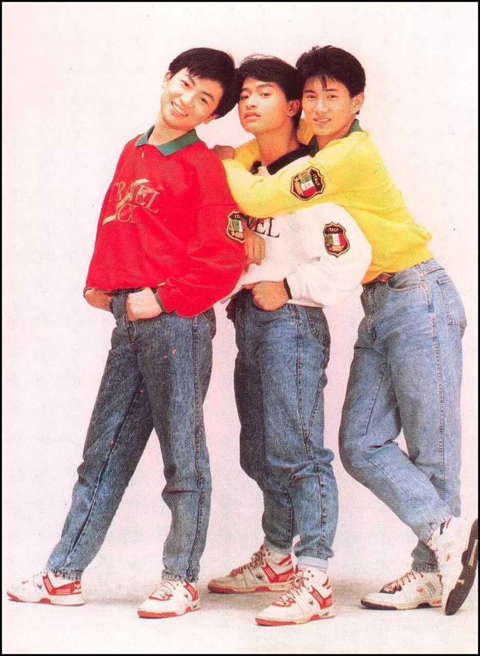 陈志朋因裸照被骂上热搜小虎队的命运30年前就注定了