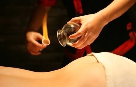 拔火罐不是人人都适合，这些禁忌症要知道……-小辉娱乐网