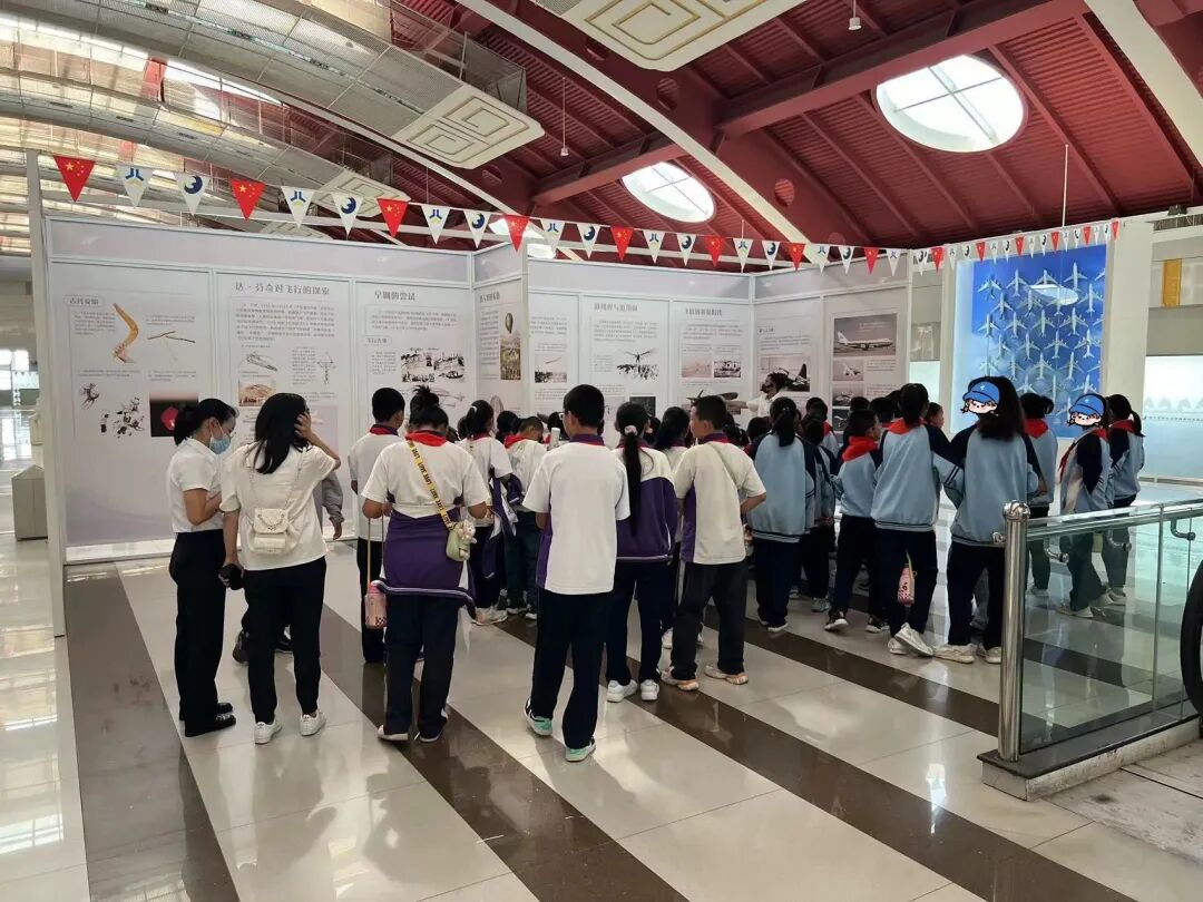【青基层】伊金霍洛旗团委开展“探索航空奥秘 争做逐梦少年”留守困境青少年研学活动-小辉娱乐网