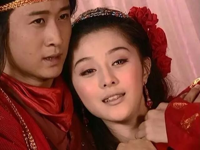 范冰冰20年前竟搭档吴京上《快本》,演技太差遭何炅两次拆台