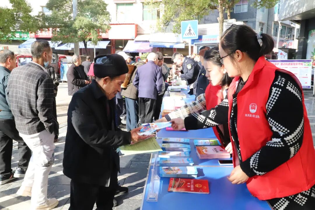 一核引领 多元联动 跨省(市)协同——来凤县打造“多元解纷”边区样板-小辉娱乐网