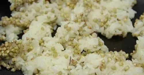 柳叶刀43万人研究：主食吃得少，寿命或减少！-小辉娱乐网