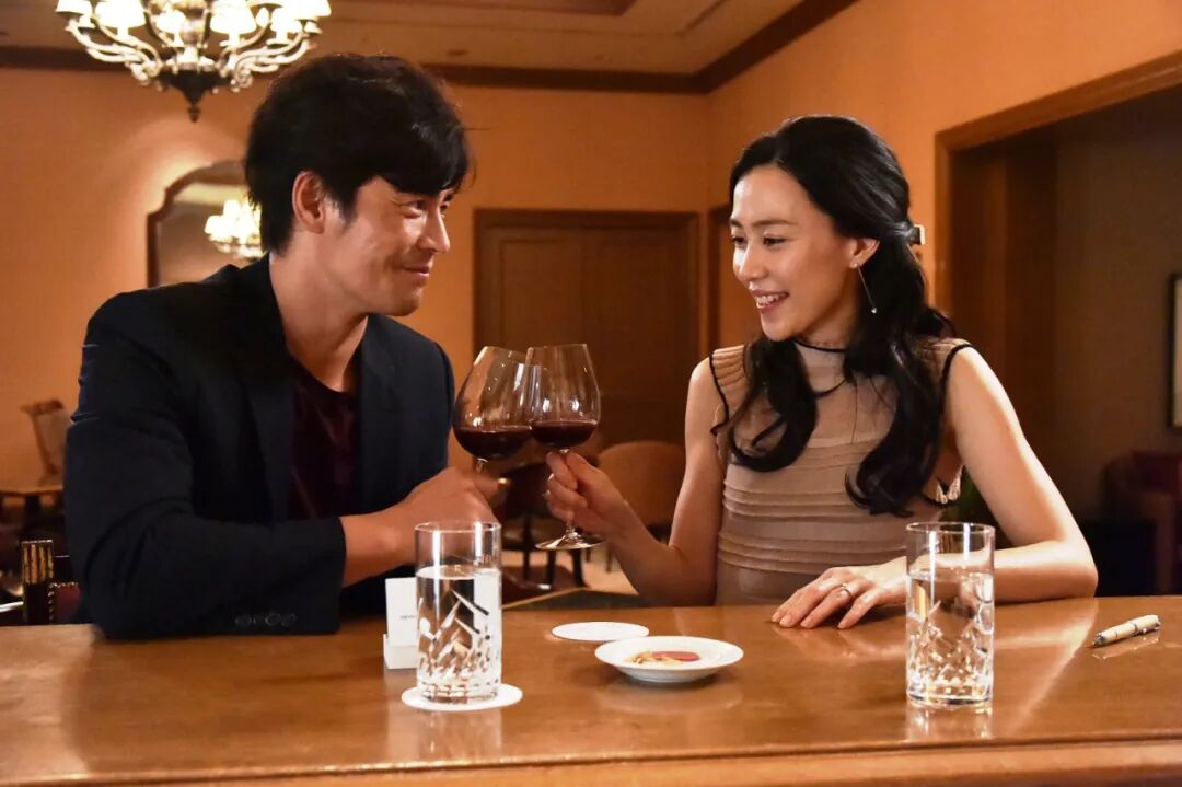 富人区出轨事件反转 :妻子和情人谁更可怕?