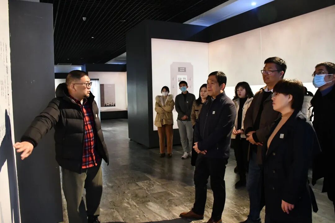 滨州市民有眼福了！龙泉青瓷、龙泉宝剑、青田石雕“丽水三宝”亮相市博物馆-小辉娱乐网