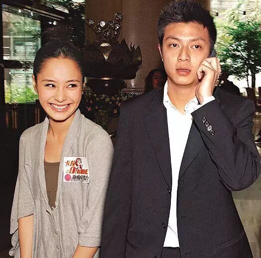 阿娇手中;发生演唱会后台偷拍事件后,林孝贤每隔一小时便发短信给阿娇