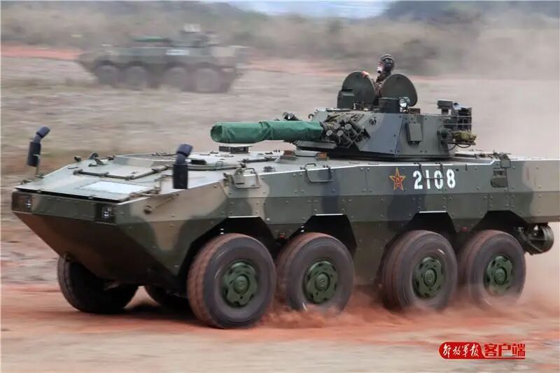 开跑练兵备战这个旅的装甲兵一刻也不放松