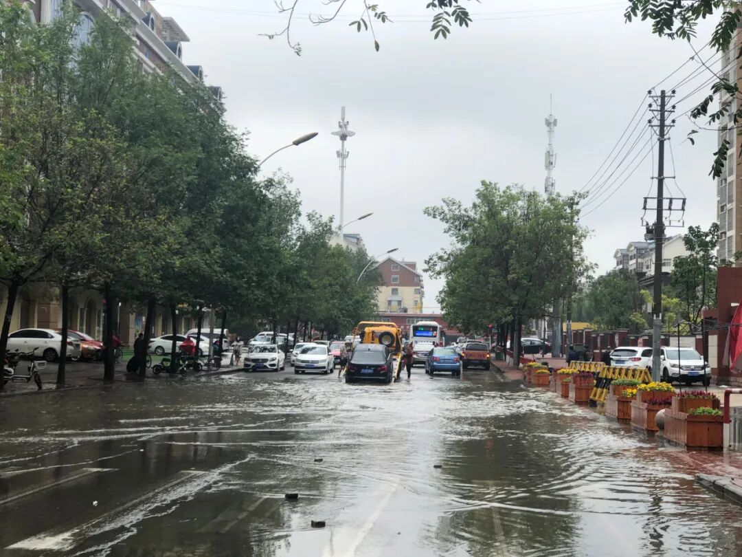 一夜暴雨后,濮阳各路段成啥样了?快来看最新路况信息.-爱妻自媒体