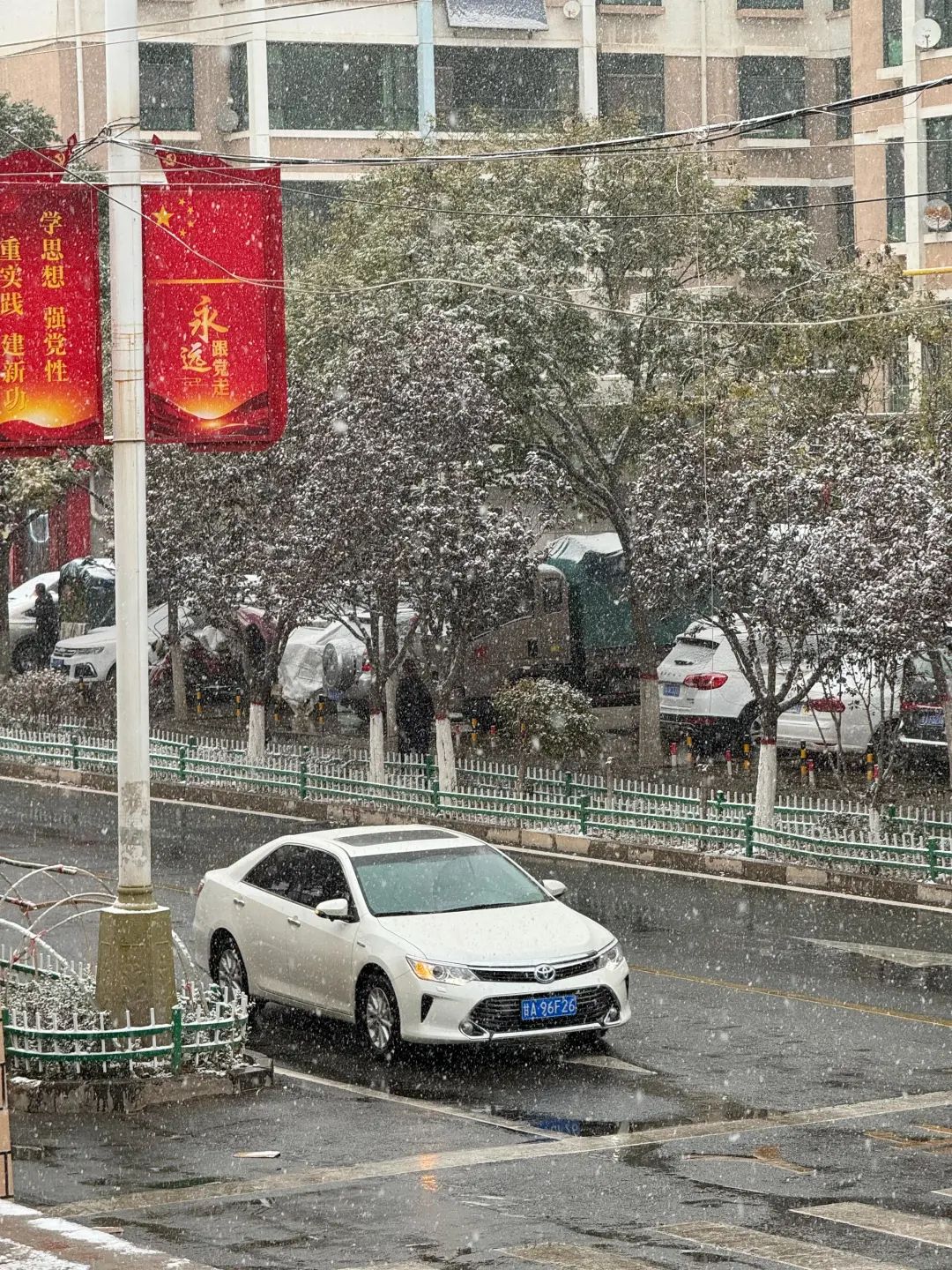 爱了 爱了！今天被兰州的雪“刷屏”了！-小辉娱乐网