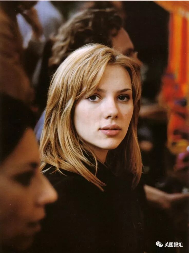 性感多金又艳丽这位35岁的辣妈真是人世瑰宝