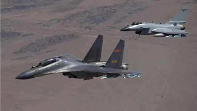美媒：中国歼-10C各方面都更强，轻松帮巴基斯坦模拟对抗阵风