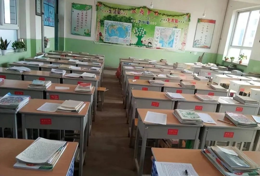 “我宁愿死，也不道歉！”安徽一男教师，因拒绝赔偿学生930块钱，决然从桥上跳下…-小辉娱乐网