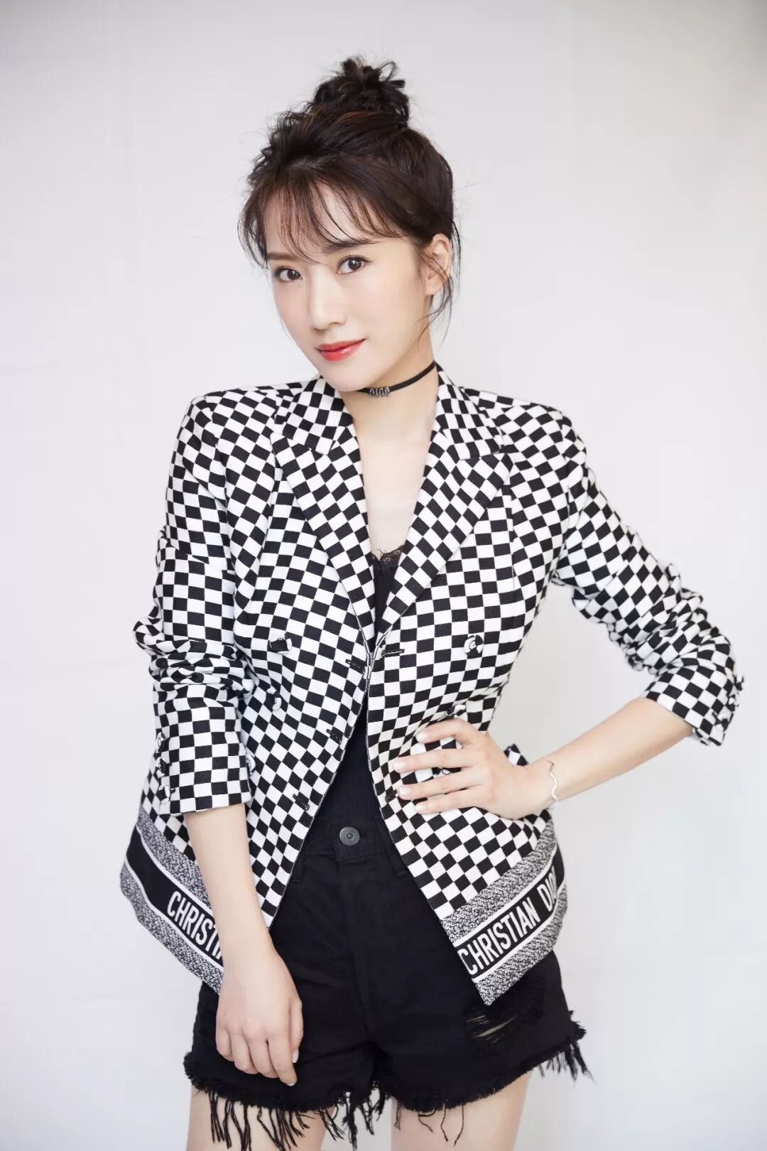 都挺好没有全能人设李念刻画了一个不完美却真实接地气的朱丽
