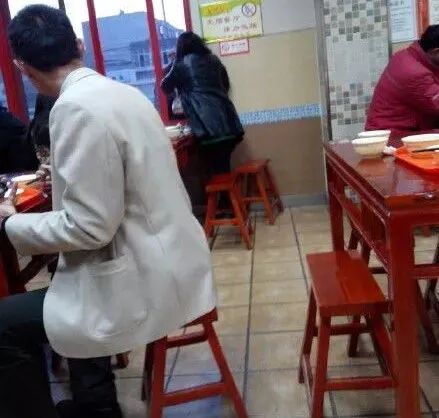 再好的名校，也比不上懂事的父母！-小辉娱乐网