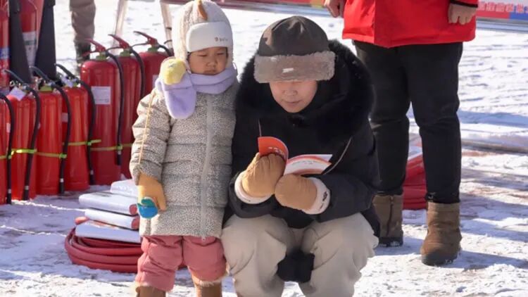 我市“119”消防宣传月活动启动-小辉娱乐网