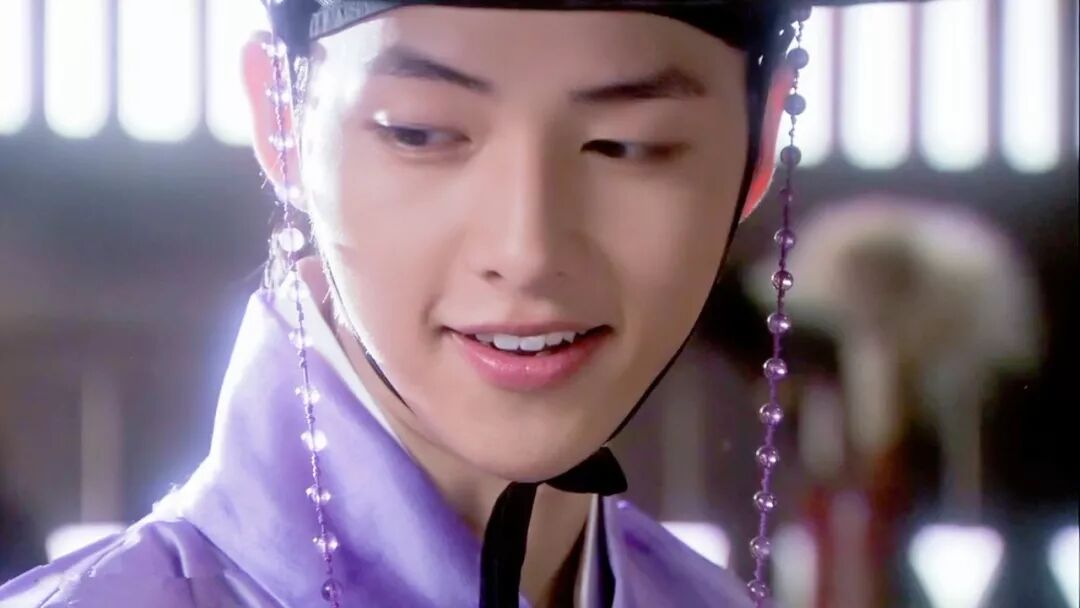 哪对明星情侣可以连上一年热搜都不招人烦也就他们了