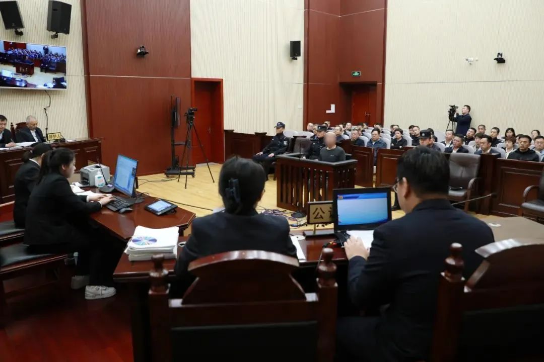 按摩精油竟是“听话水”!山西首例走私新型..“听话水”案宣判-小辉娱乐网