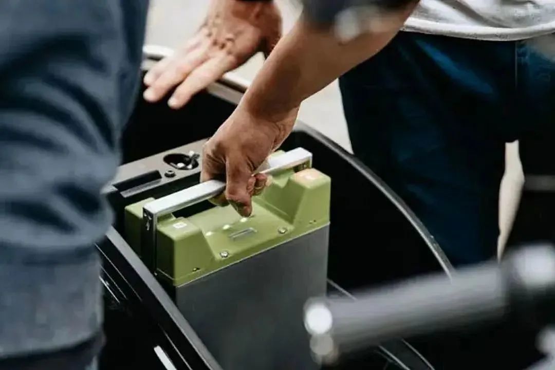 一年起火爆炸1.8万起！电动自行车行业迎来全国性新规-小辉娱乐网