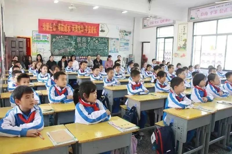 【杏园新课标·拾穗者】扬帆起航正当时，推门听课促成长