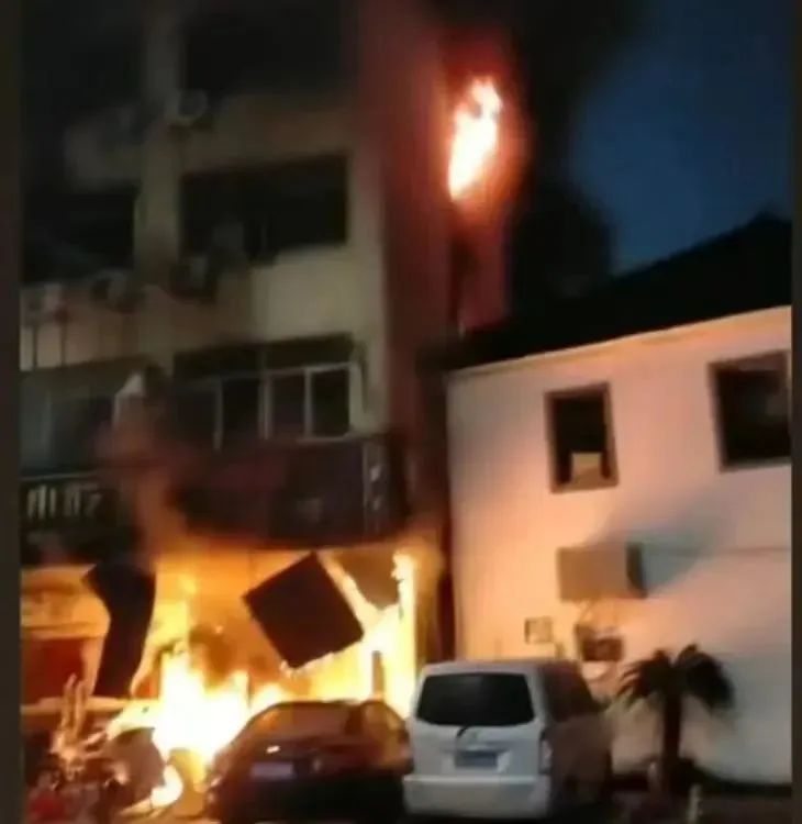 【天天讲安全】人员密集场所消防安全莫大意！-小辉娱乐网