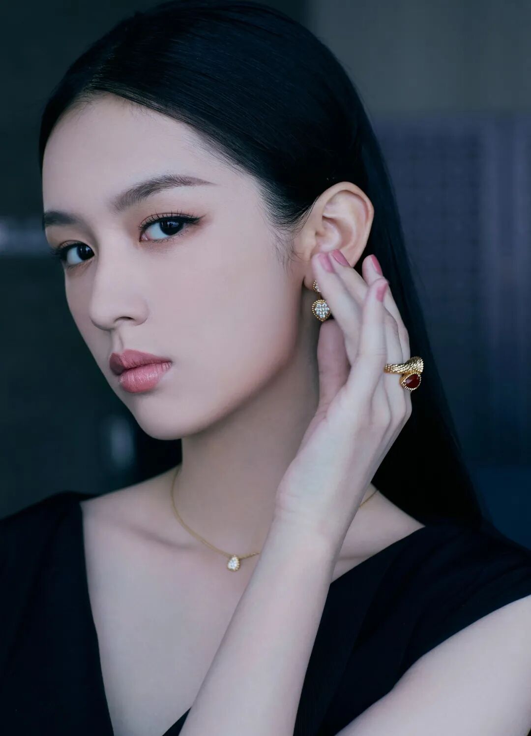 为什么100个流量小花里 都难出一张大女主脸?-爱妻自媒体