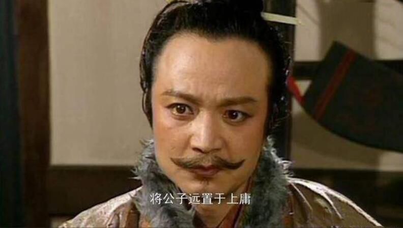 乃召彰."《魏略》记载:"太祖在汉中,而刘备栖於山头,使刘封下挑战.