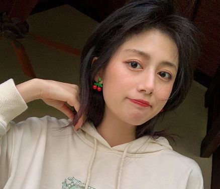 黑尾酱晒照引争议,其实这不是第一次了,原来李诞也有个宝藏老婆