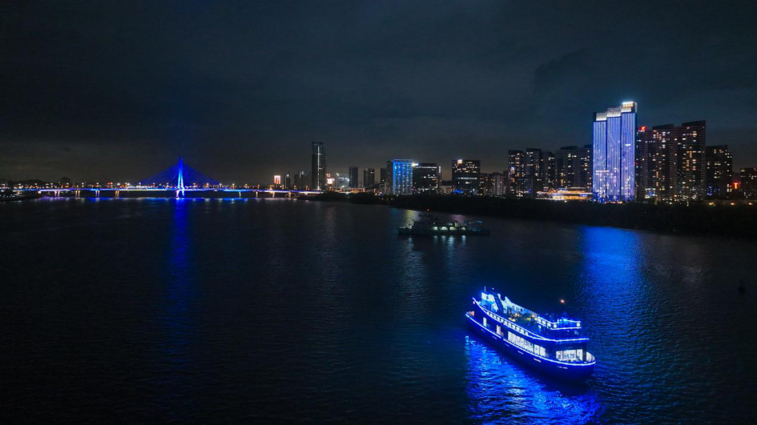绝美海上观光航线来啦！准备游船赏月叹南沙→