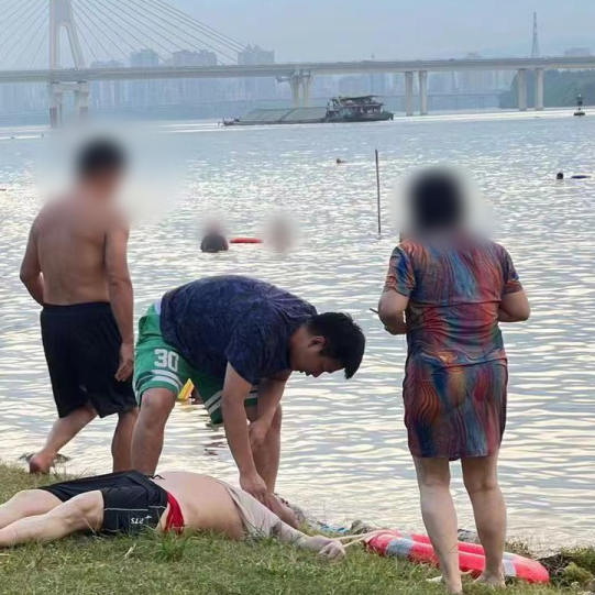 惊险！清远一男子意外溺水，失去意识！关键时刻……-小辉娱乐网