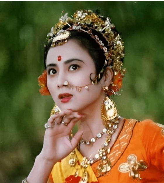 《西游记》中除了有很多奇形怪状的丑妖怪,也有貌美如花的女妖精,玉兔