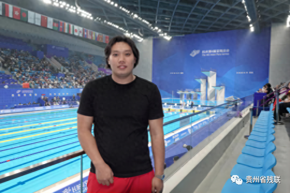 杭州亚残运会回顾｜蒙上双眼、绑住手臂的他，带领4名运动员突破了亚残运会纪录！-小辉娱乐网