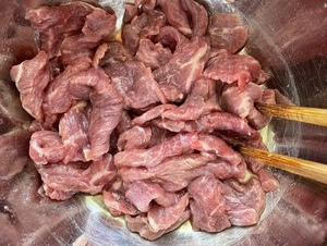 这菜不起眼，却比黄芪补气，比当归补血，老人要常吃~-小辉娱乐网