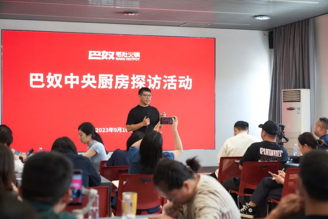 首次公开谈论“超岛”事件，杜中兵“产品主义”的坦诚与传承