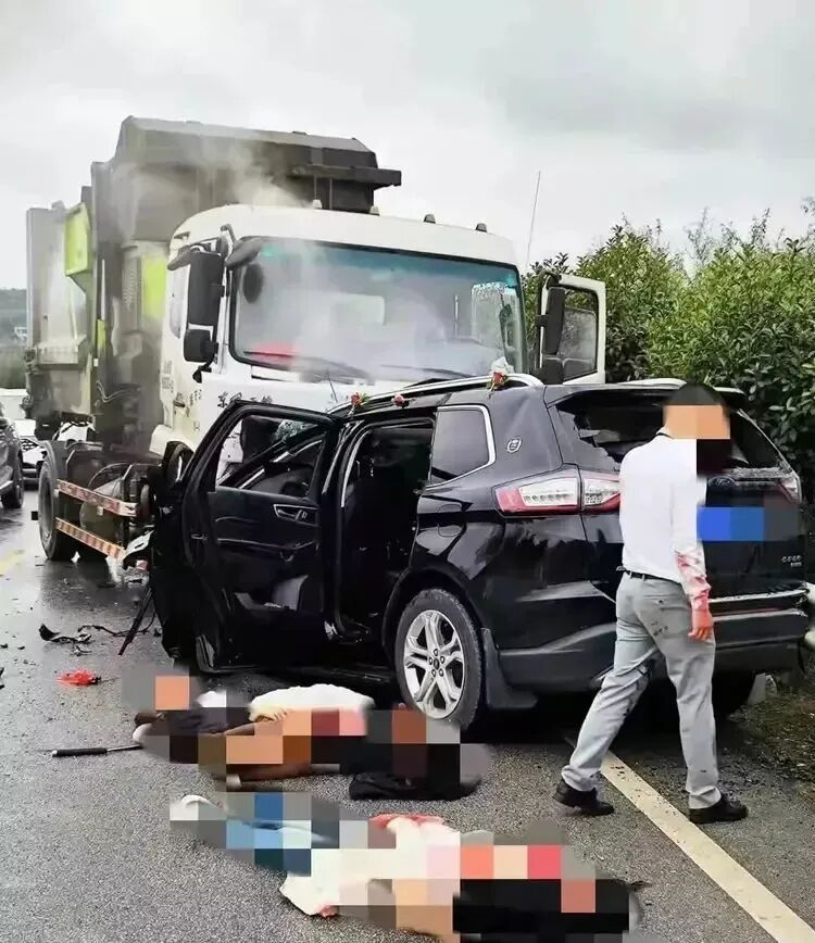 湖南婚车车祸后续：新娘朋友圈让人泪目，老父亲痛哭让人心如刀绞