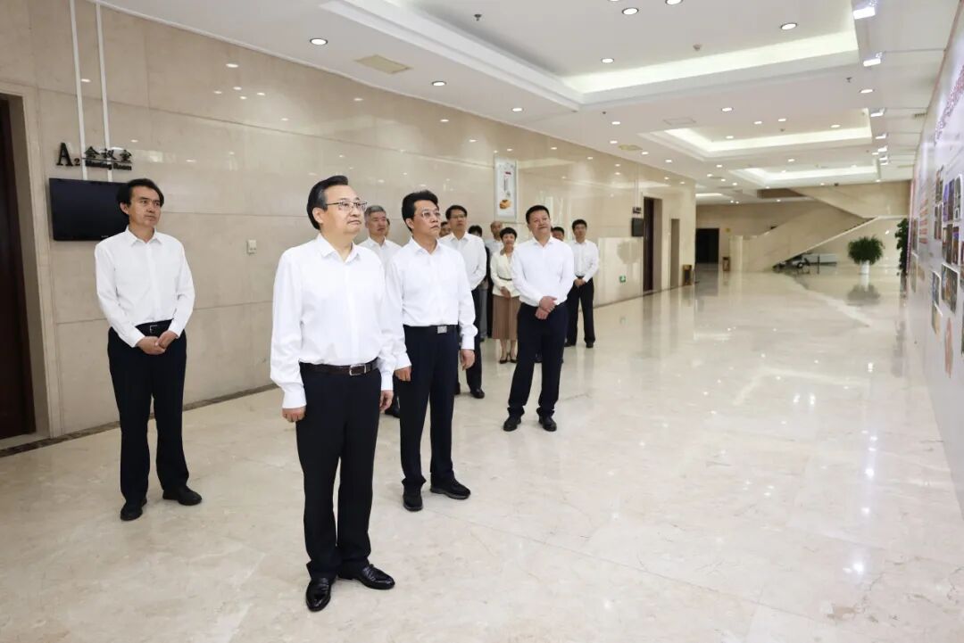 全区第九次民族团结进步表彰大会在银川召开 梁言顺讲话 张雨浦主持 陈雍庄严出席-小辉娱乐网