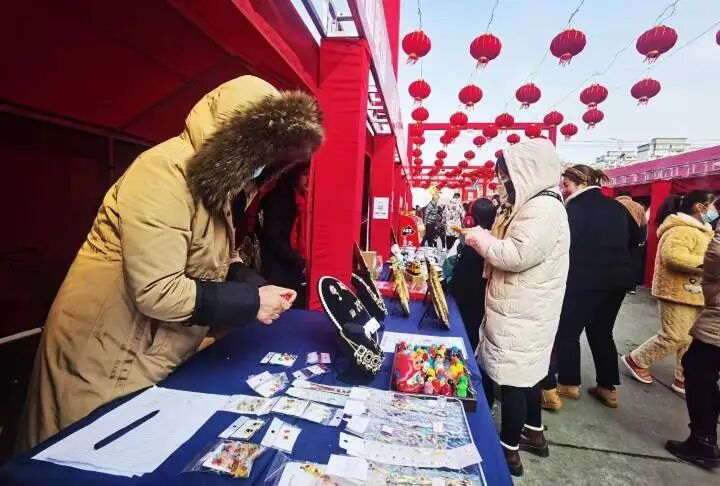 欢欢喜喜过大年！阜阳这里真热闹！-小辉娱乐网