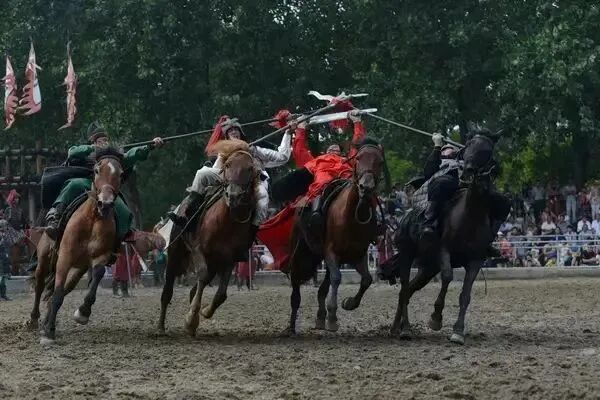 举国欢庆团圆时｜速看！汤池假日的N种玩儿法 →-小辉娱乐网