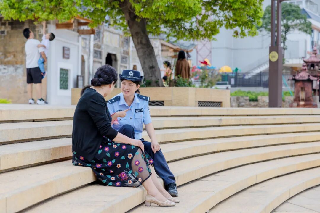 连城民警李文英的国庆“假日”-小辉娱乐网