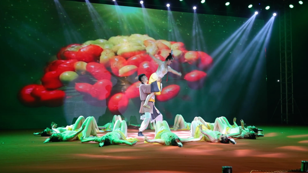 第37届中国•抚松长白山人参节开幕-小辉娱乐网