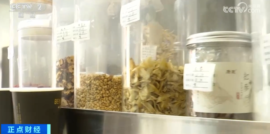 这类饮品突然火了！销量暴涨372.20%？-小辉娱乐网