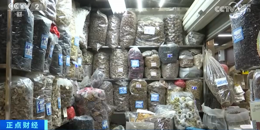 这类饮品突然火了！销量暴涨372.20%？-小辉娱乐网